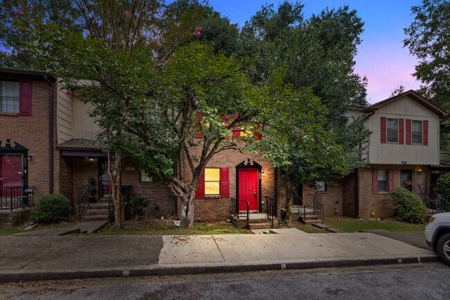 Building Photo - 648 Valley Crest Dr