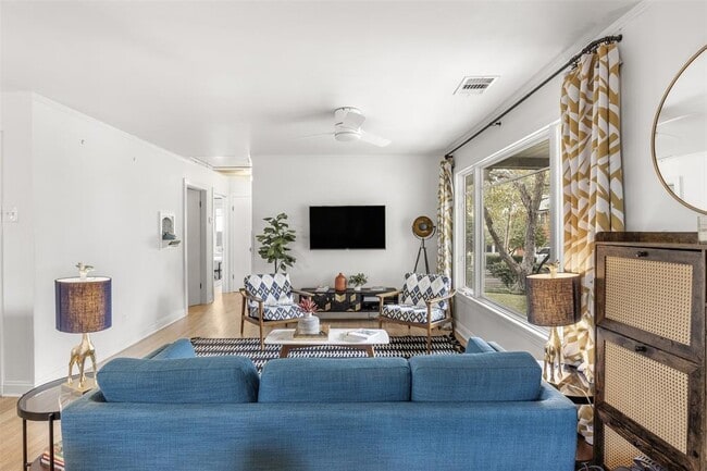 Building Photo - 909 Shelley Ave