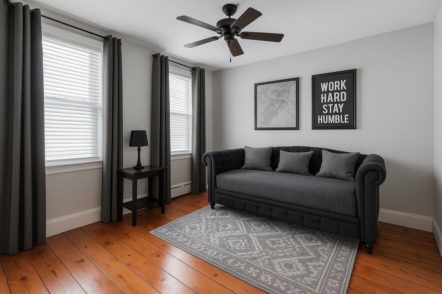 Office/Den - 25 Essex St