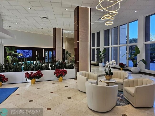 Building Photo - 4100 Galt Ocean Dr