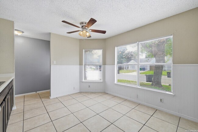 Building Photo - 6210 Valley Queen