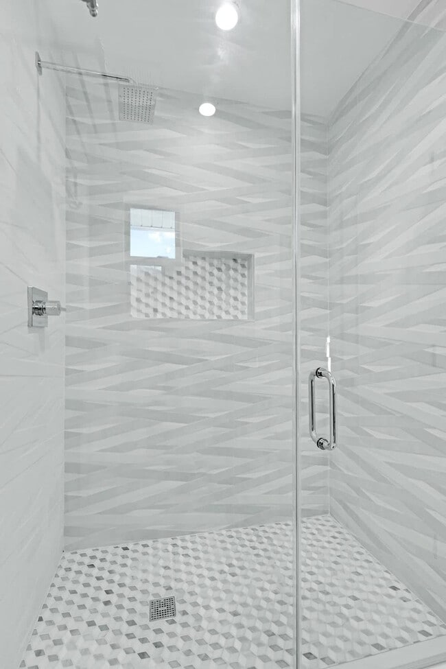 Building Photo - 17835 NE 6th Ave