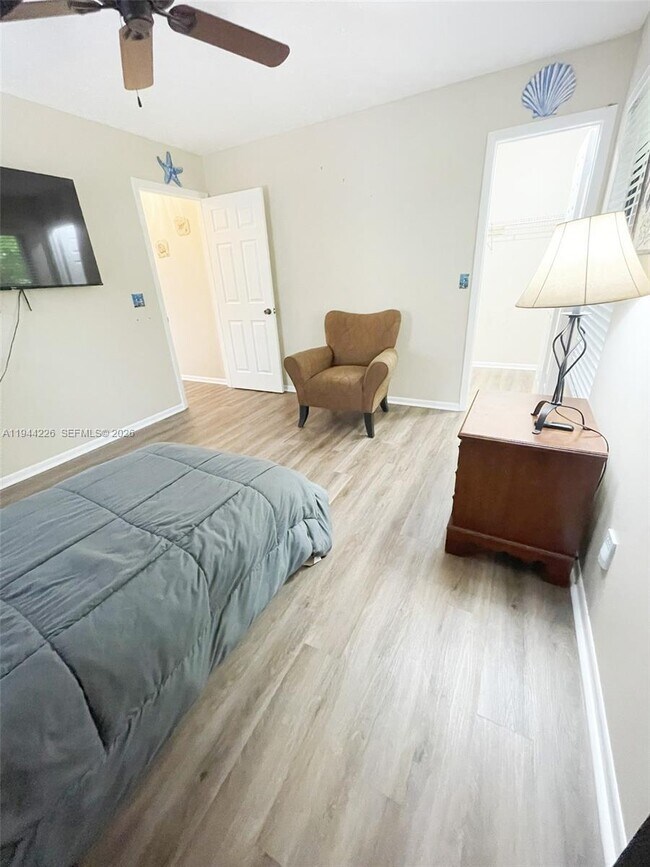 Building Photo - 357 NE Gulfstream Ave