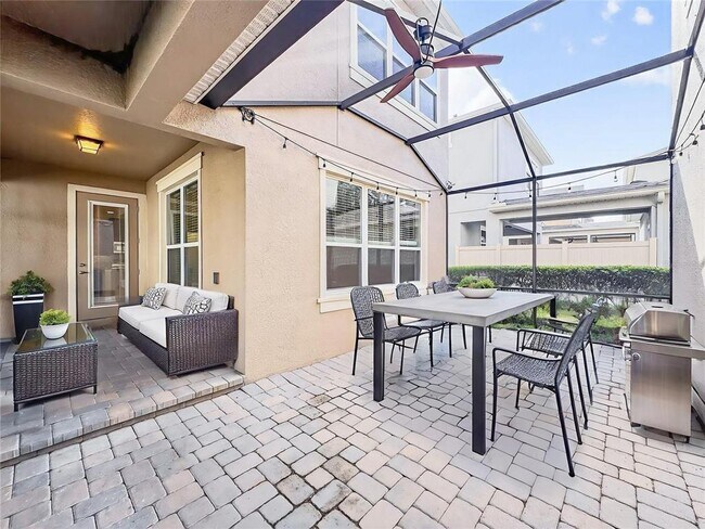 Building Photo - 5518 Thomas Square Dr