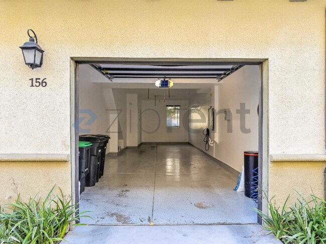 Building Photo - 156 Hass Ln