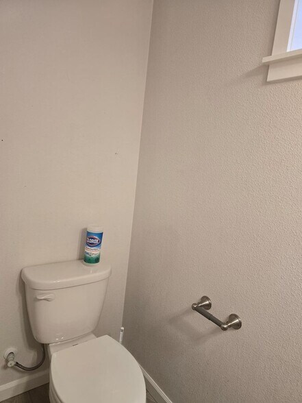 Building Photo - 173 N 7th Ave