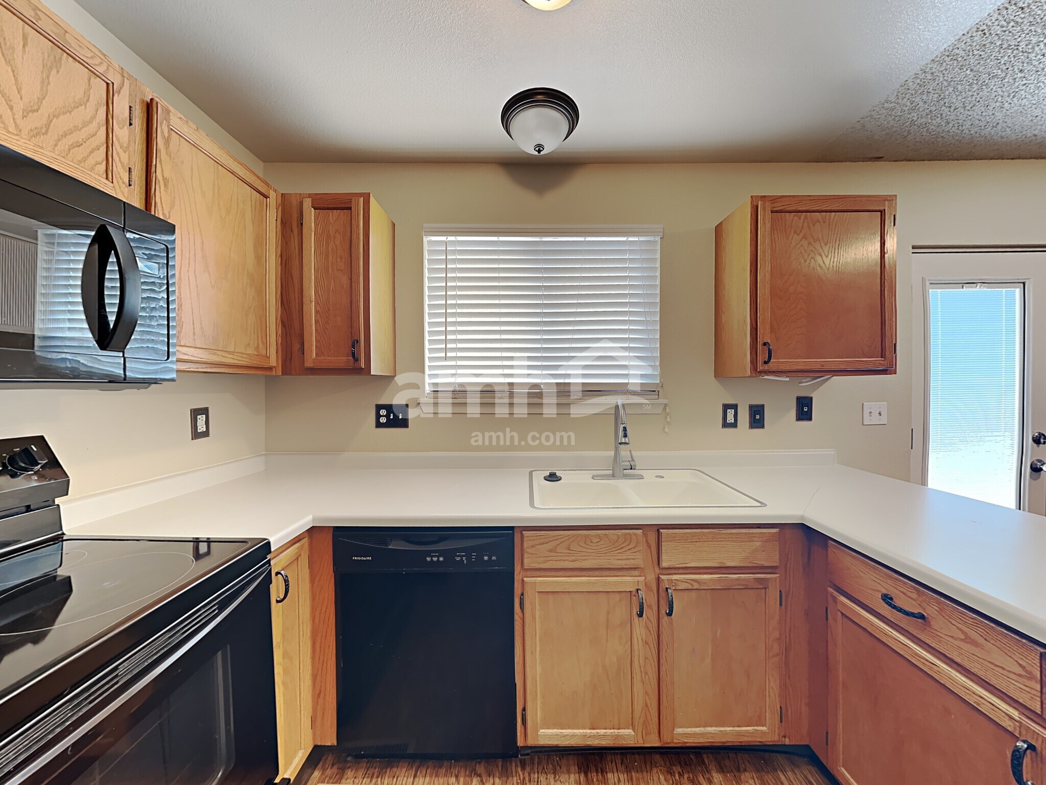 Building Photo - 6616 Monaco Way