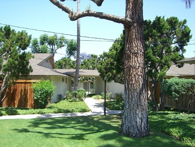 Primary Photo - Eastridge Terrace Apartments