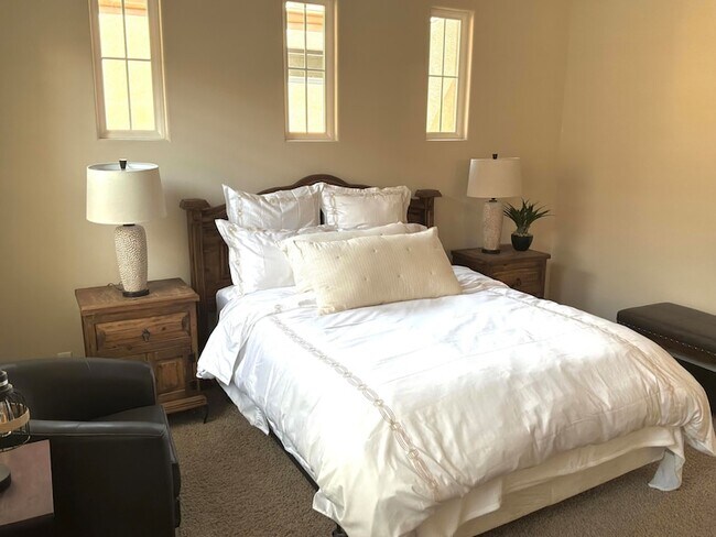 Building Photo - 96 Vía Bella