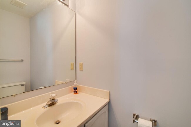 Building Photo - 10707 Gideon Ct