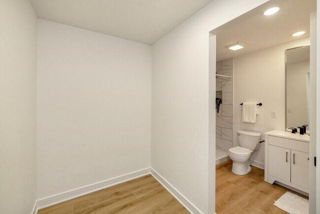 Building Photo - 6501 106th St