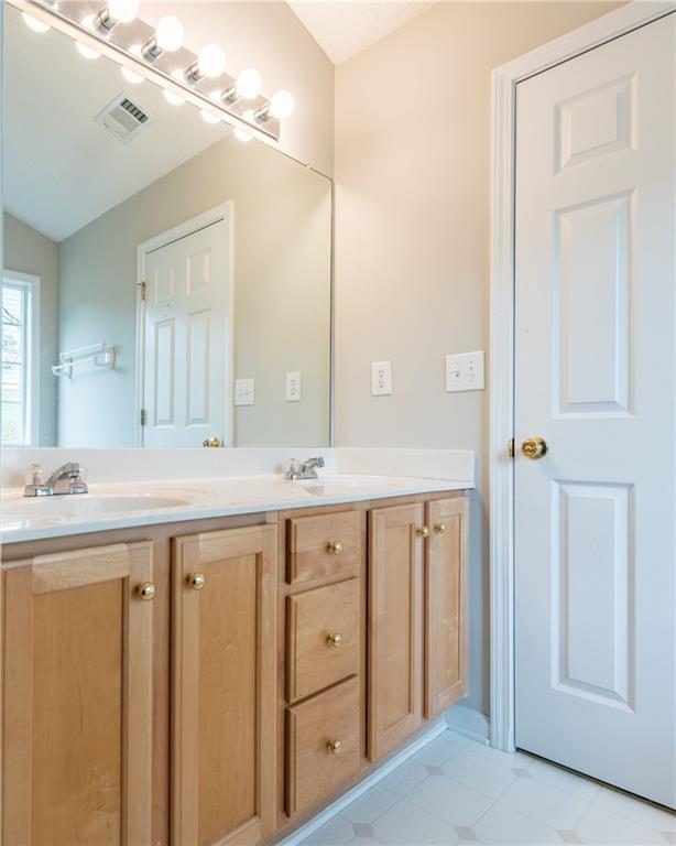 Building Photo - 227 Westwind Dr