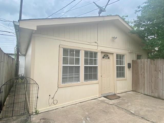 Building Photo - 4367 Varsity Ln