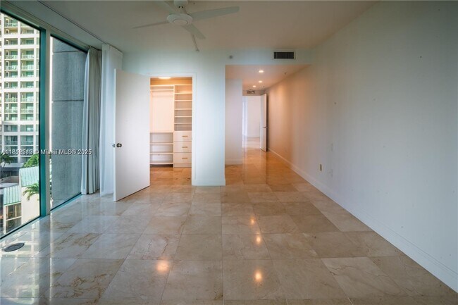 Building Photo - 3400 SW 27th Ave