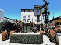 Building Photo - 1826 W Balboa Blvd