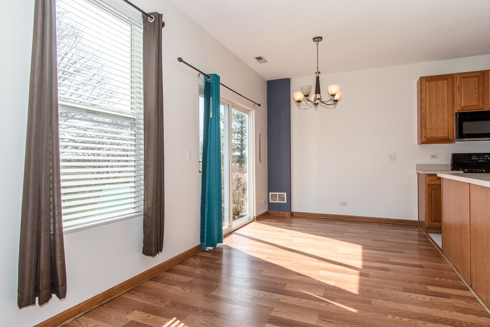 Building Photo - 4133 Blackstone Dr