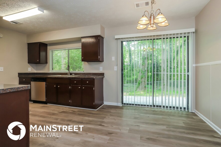 Building Photo - 8415 N Pond Ct