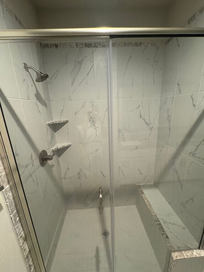 Building Photo - 3/2/2 Home for the Holidays - Move in Specials call to inquire