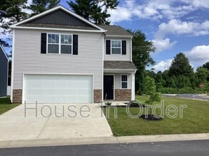 Building Photo - 73 Lillian Ln