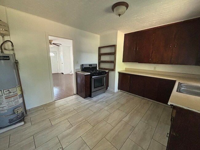 Building Photo - 730 N 14th St