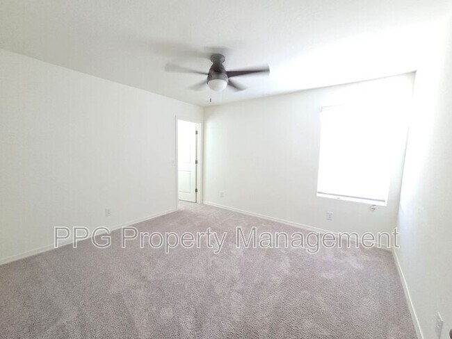 Building Photo - 20124 W Palo Verde Dr