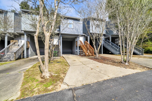 Building Photo - 200 White St