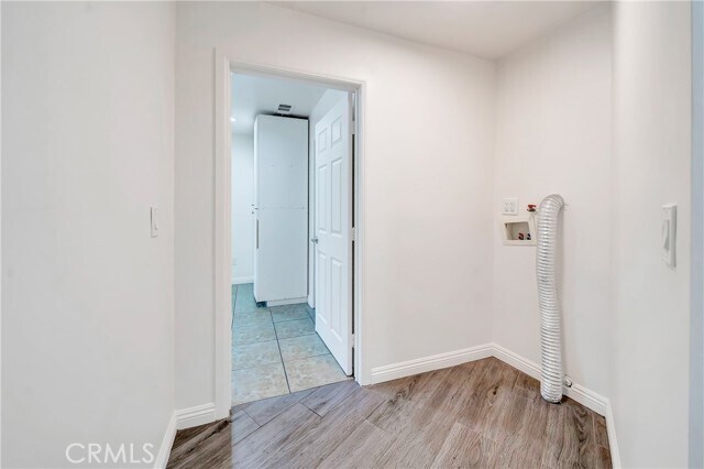 Building Photo - 10165 Petit Ave