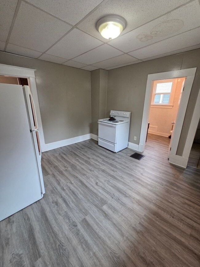 Building Photo - Italian Estates Property Management