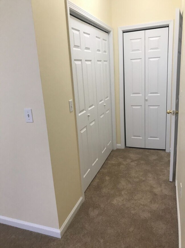 Building Photo - Arden 3 bed Townhome: Commuter's Wishlist