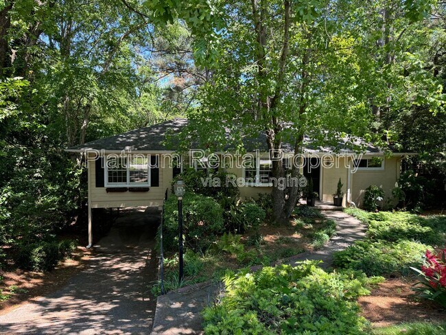 Building Photo - 383 Springdale Dr NE