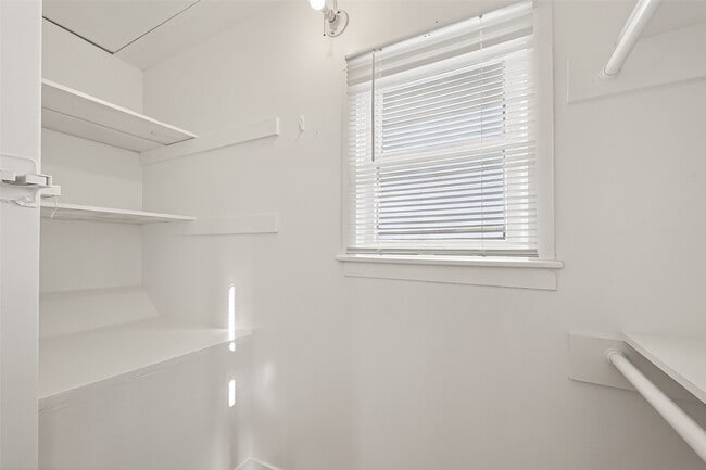 Building Photo - 4212 Woodhead St