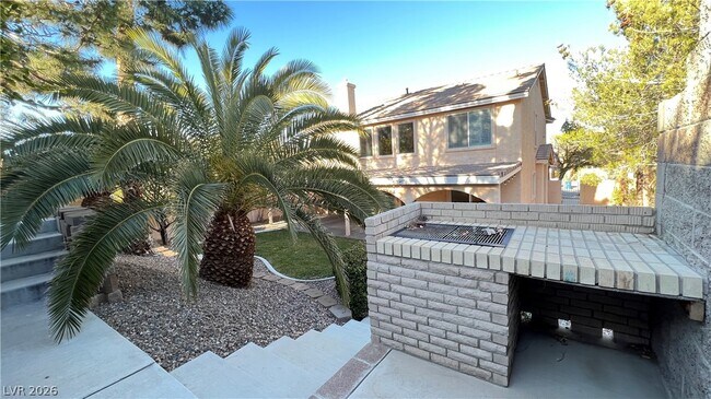 Building Photo - 10121 Oakmoor Pl