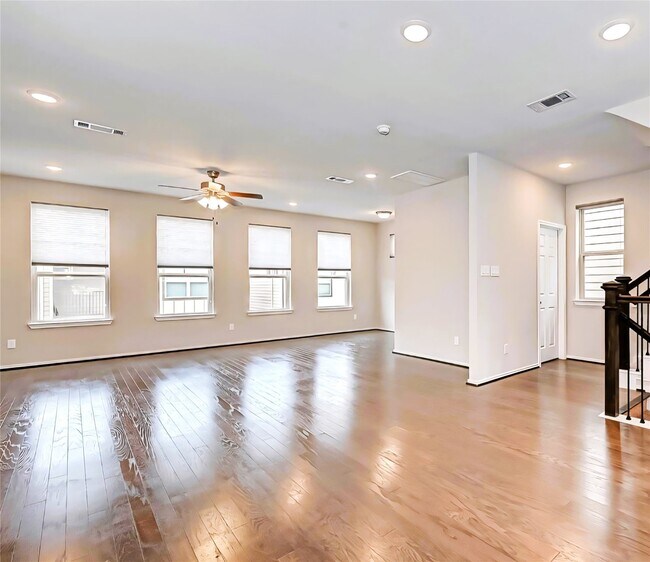 Primary Photo - 3115 Roseland Terrace Ln