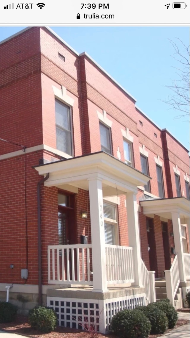 Primary Photo - 740 S Front St