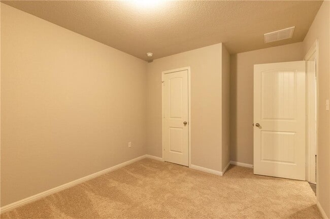 Building Photo - 612 Roaring Fork Ln