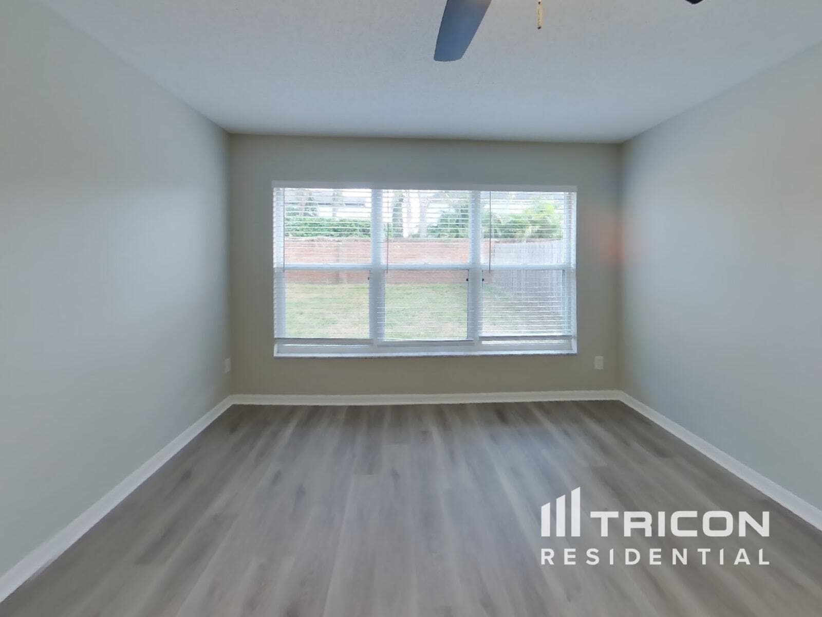 Building Photo - 1360 Holly Glen Run