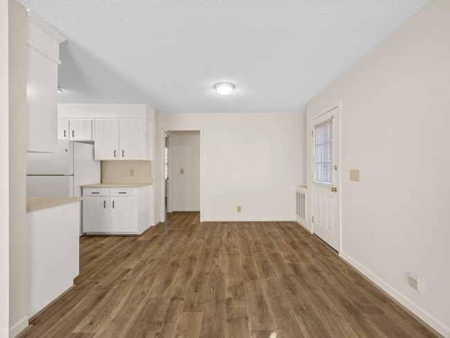 Building Photo - Cozy 2 bedroom home minutes from Downtown Greer