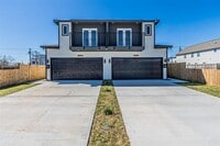 Building Photo - 2419 Jeffries St