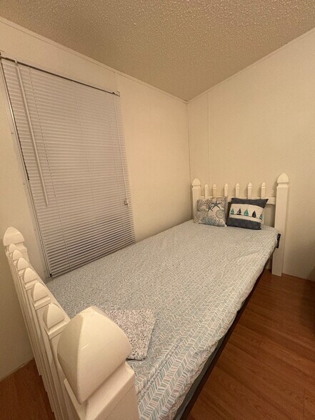 Building Photo - 10891 W Whitacre Ln