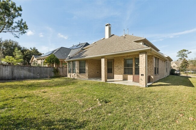 Building Photo - 11 Vershire Cir