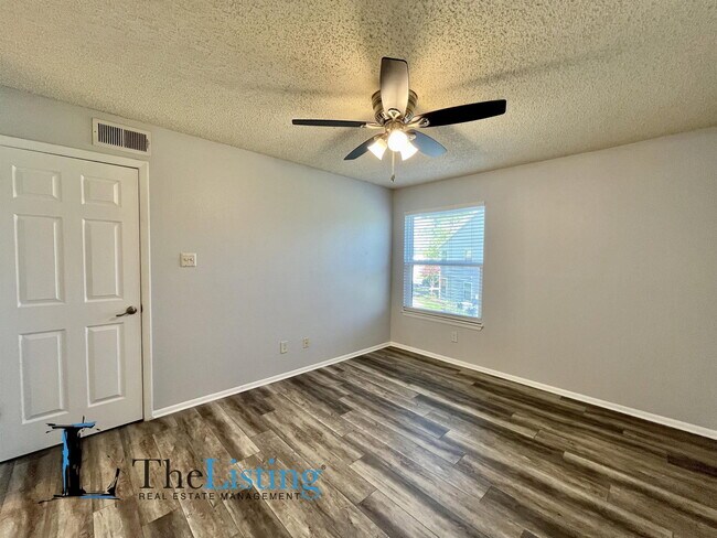 Building Photo - 3732 Idlebrook Cir