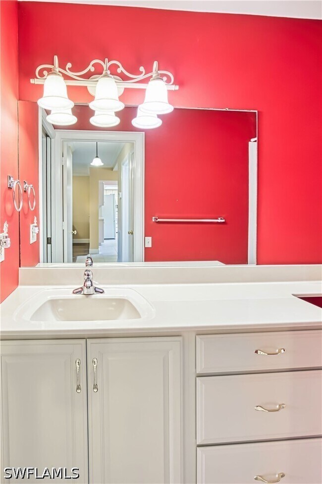 Building Photo - 7402 Lake Breeze Dr