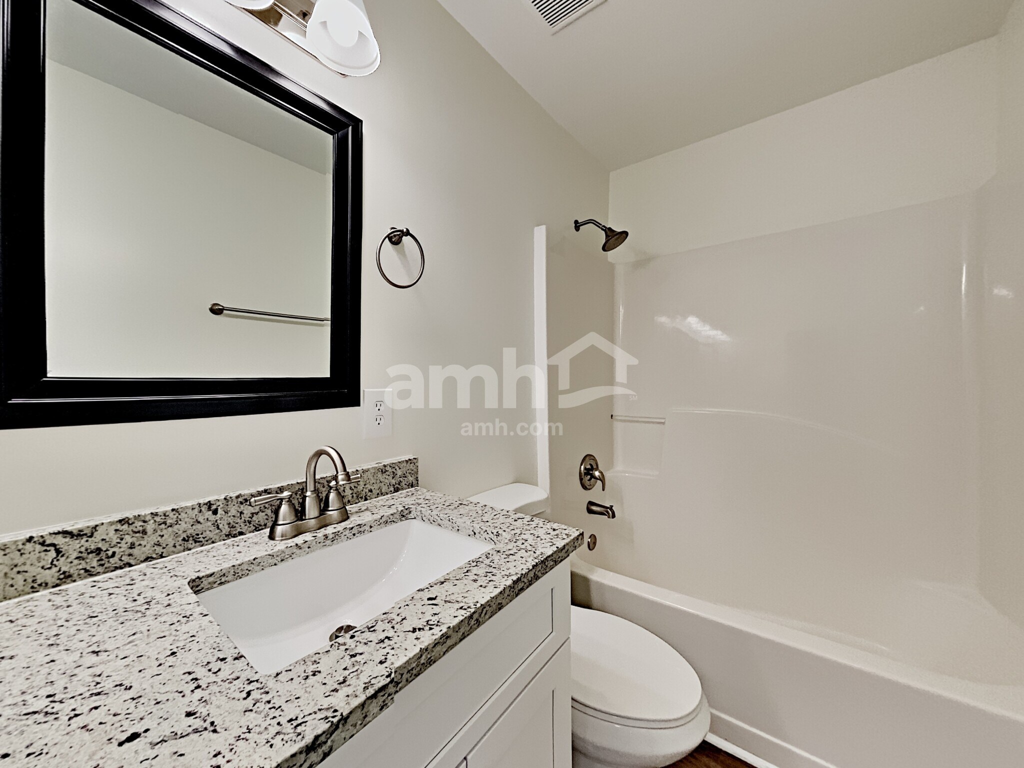 Building Photo - 1703 Kendall Cove Ln