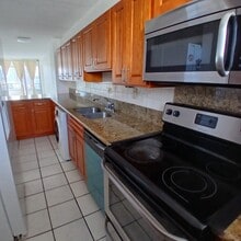 Building Photo - 410 Magellan Ave