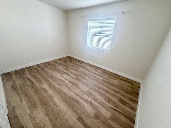 Building Photo - M Sullivan