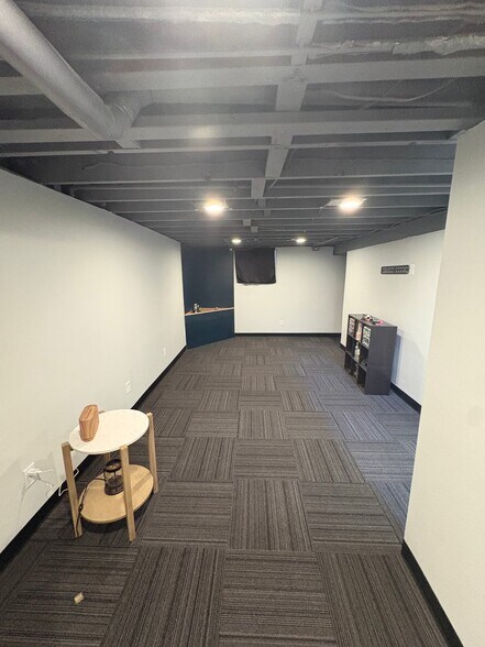 Building Photo - 1222 Marshall Dr