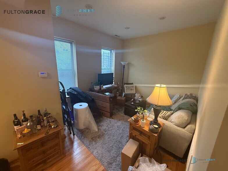 Building Photo - 1458 N Bosworth Ave