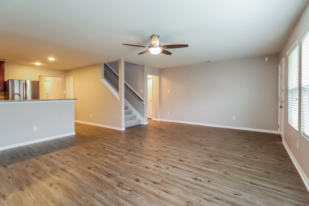 Building Photo - 9952 Swallow Dr