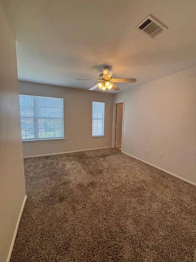 Building Photo - 4526-4528 Alamosa St