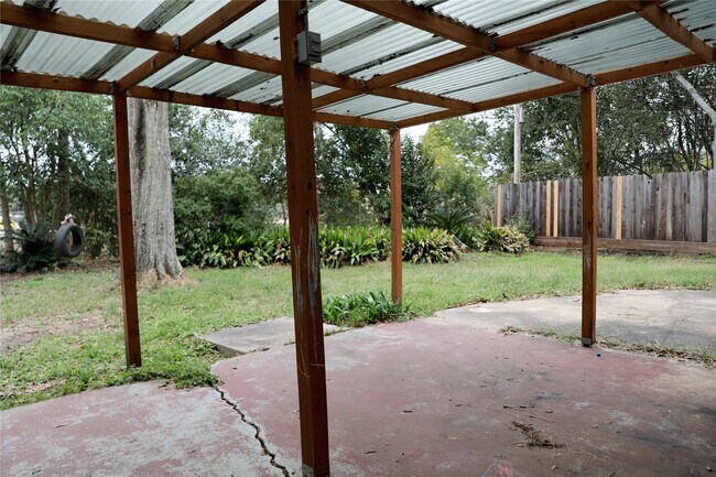 Building Photo - 730 Dezso Dr